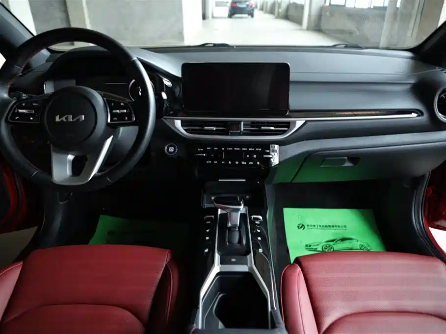 Kia K3 2023 1.5L CVT Premium Edition фото 12