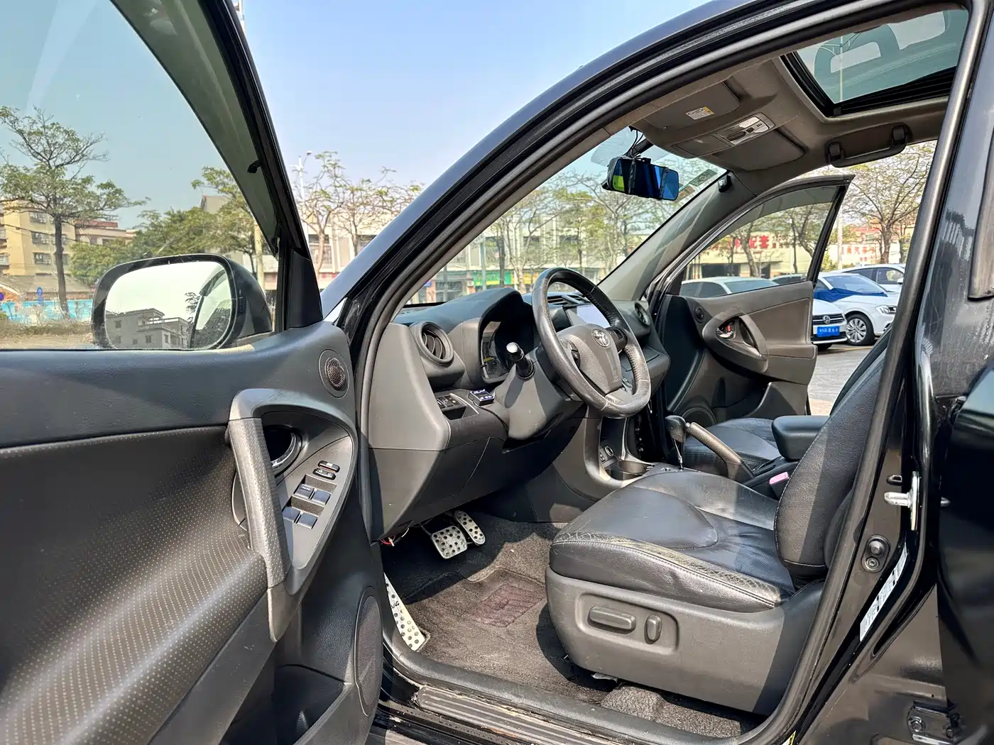 Toyota RAV4 Rongfang 2011 2.4L Automatic 4WD Luxury Edition фото 11