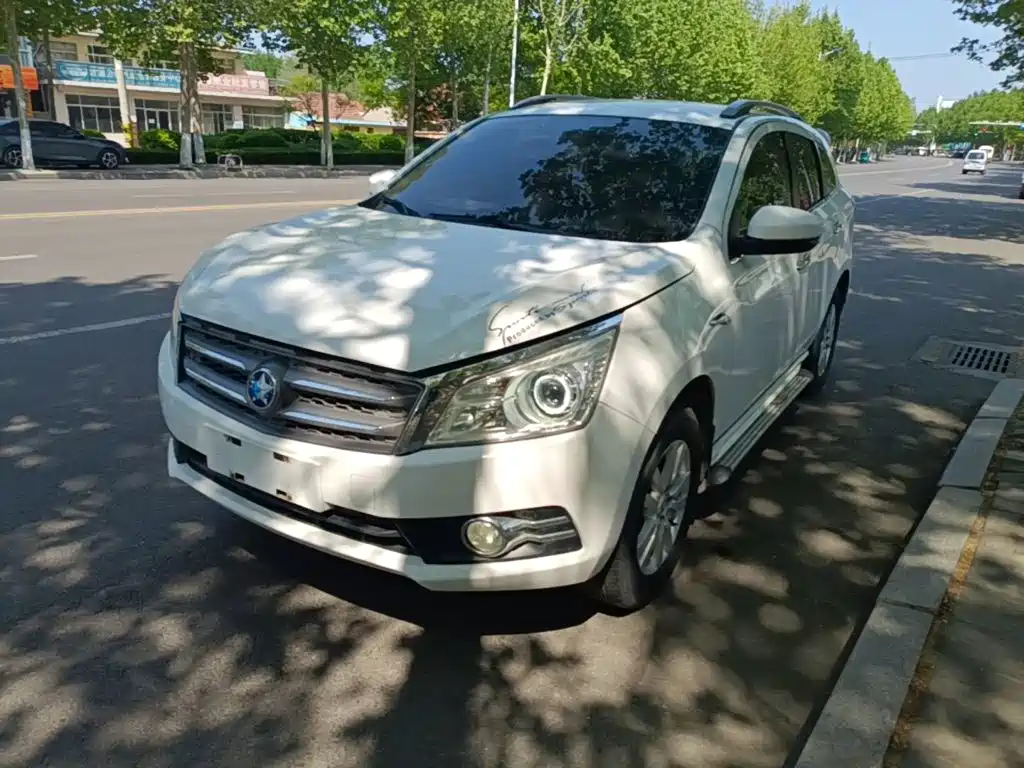 Venucia T70 2015 2015 2.0L CVT Ruixing Edition