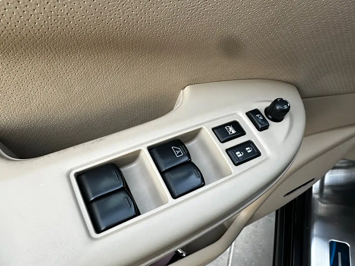 Nissan Quest 2015 3.5L SL фото 22