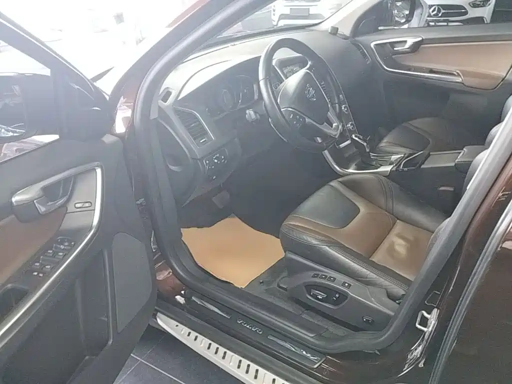 Фото 16 - Volvo XC60 (Import)