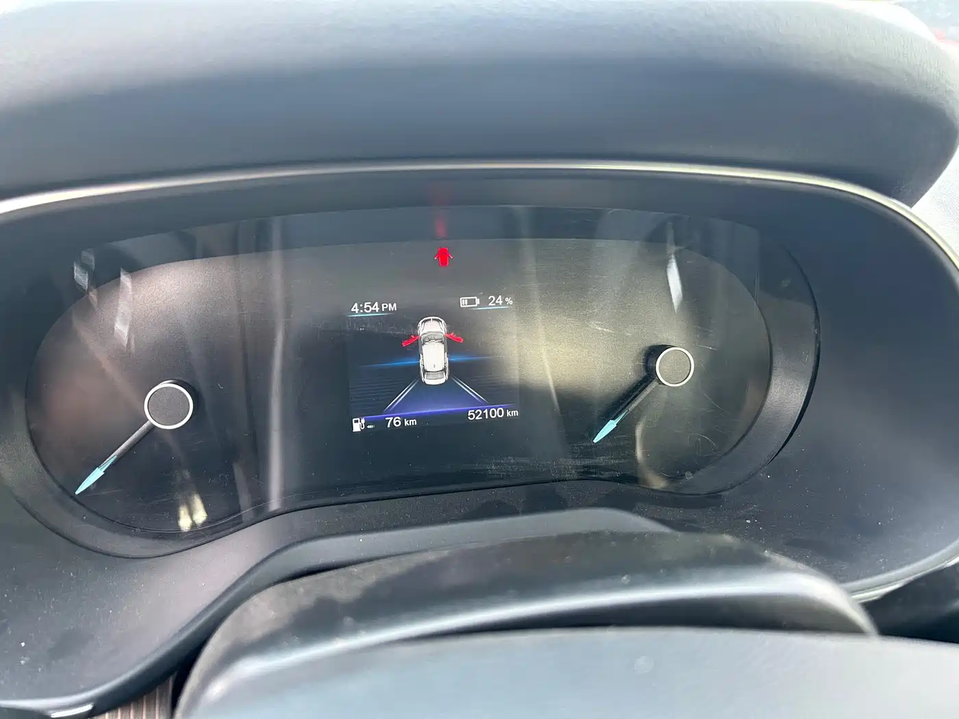 Hongqi E-QM5 2022 431km Charging Enjoyment Edition фото 3