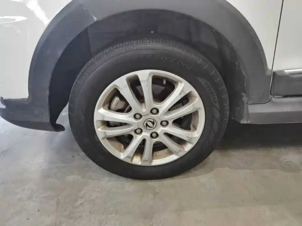 Dongfeng Fengguang Fengguang 370 2017 2016 1.5L Manual Luxury SFG15-05 7-Seat