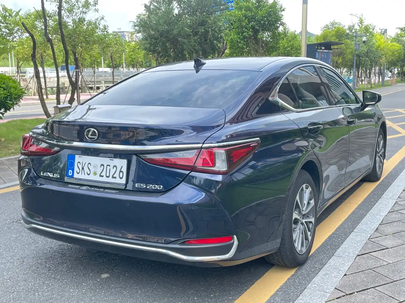 Фото 5 - Lexus ES