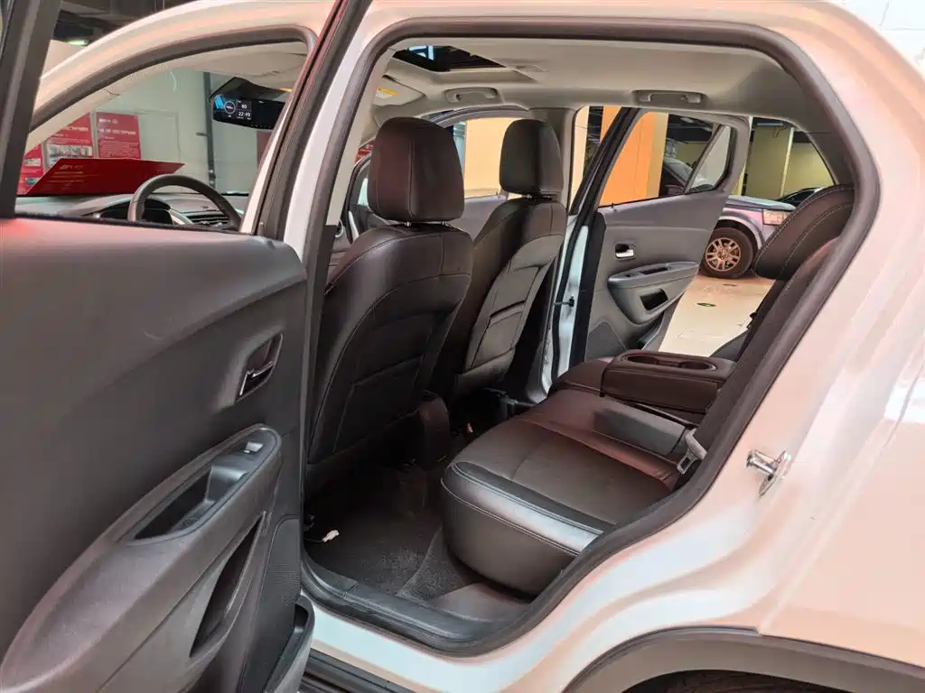 Chevrolet Trax 2014 1.4T Automatic 2WD Luxury фото 7