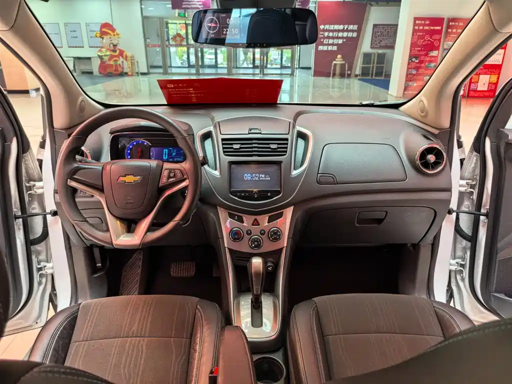 Chevrolet Trax 2014 1.4T Automatic 2WD Luxury фото 11