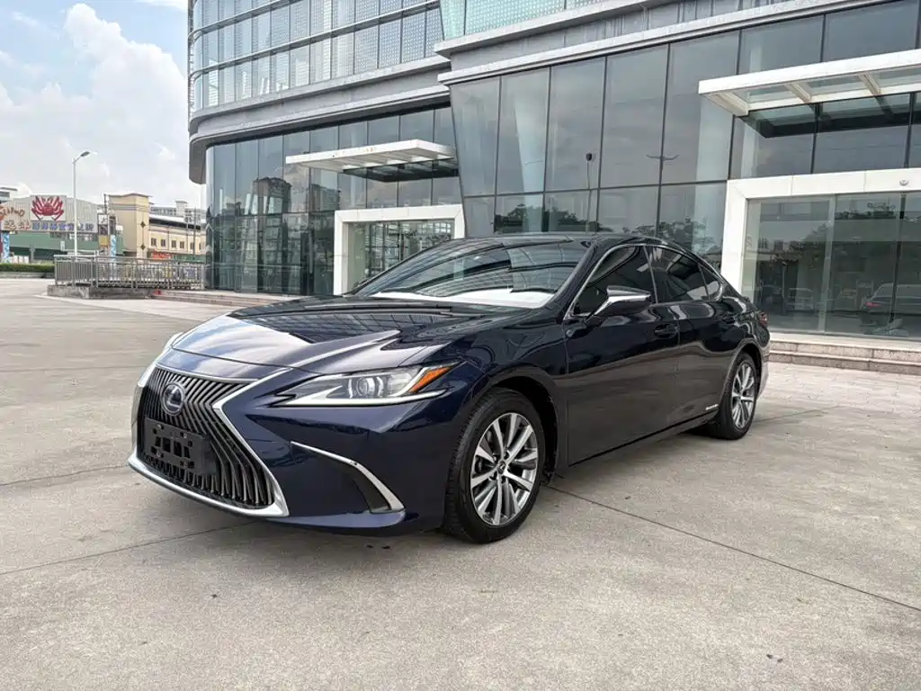 Lexus ES 2020 Model 300h Excellence Edition