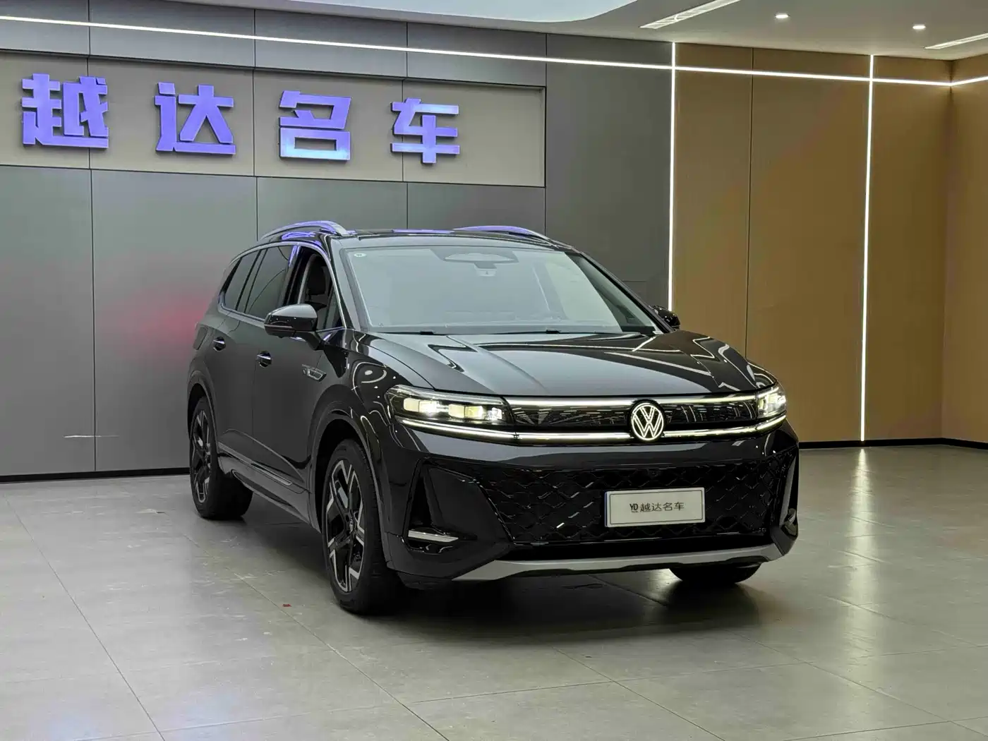 Volkswagen Talagon 2025 450TSI R-Line 6-Seater фото 5