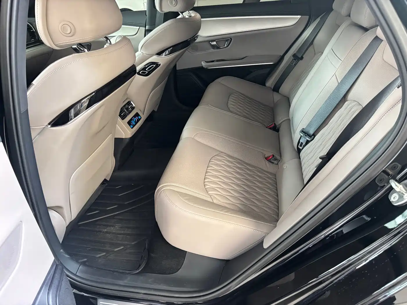 BYD Han 2026 2026 DM-i Smart Driving Edition 245km Premium