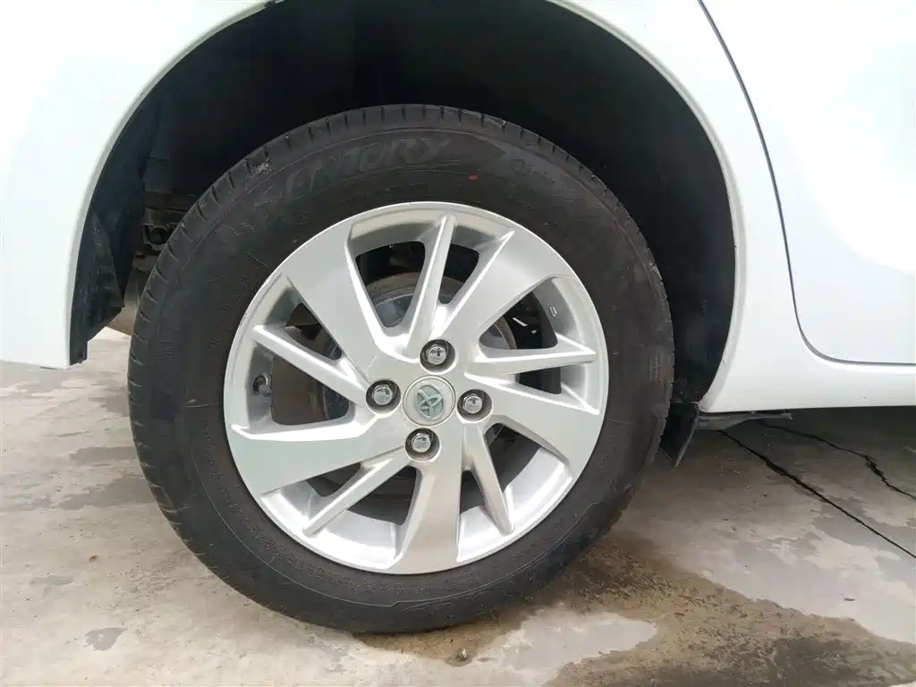 Toyota YARiS L Zhi Xuan 2017 1.5E CVT Speed Upgrade Edition фото 16