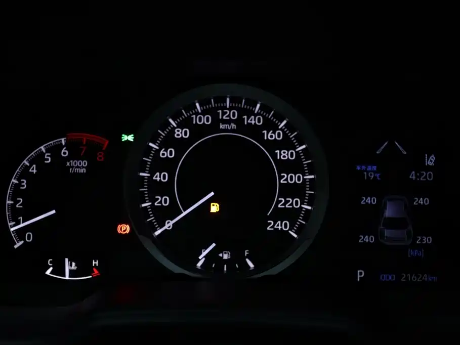 Toyota Levin 2022 185T CVT Luxury Edition фото 17