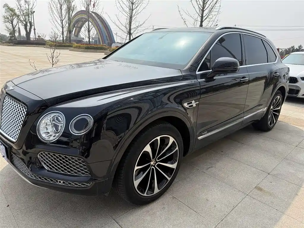 BENTLEY TIMYUE PLUG IN HYBRID
