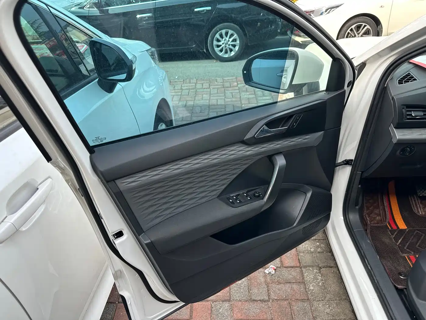 Volkswagen Tharu 2021 Model 280TSI 2WD Trend Edition фото 12
