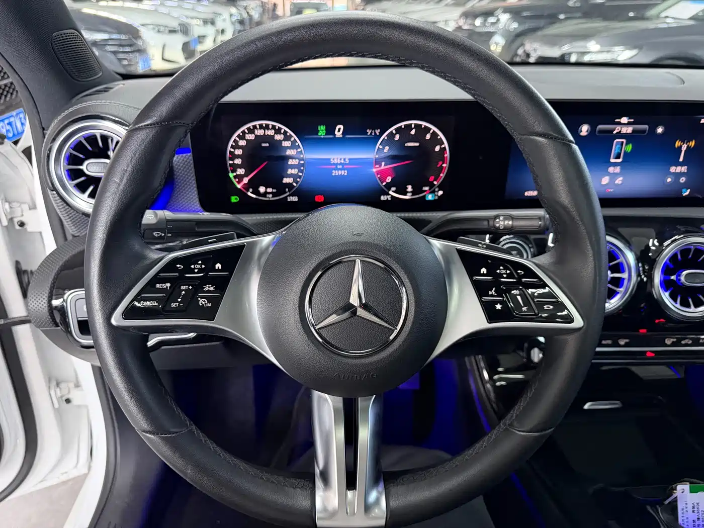 Mercedes-Benz A-Class 2023 A 180 L фото 12