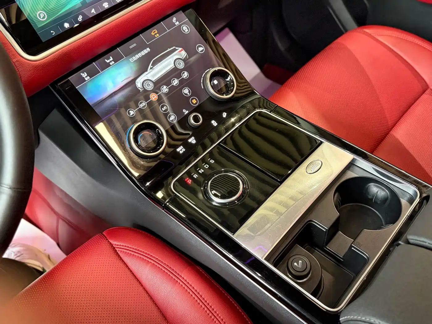 Land Rover Range Rover Velar 2020 P250 фото 20