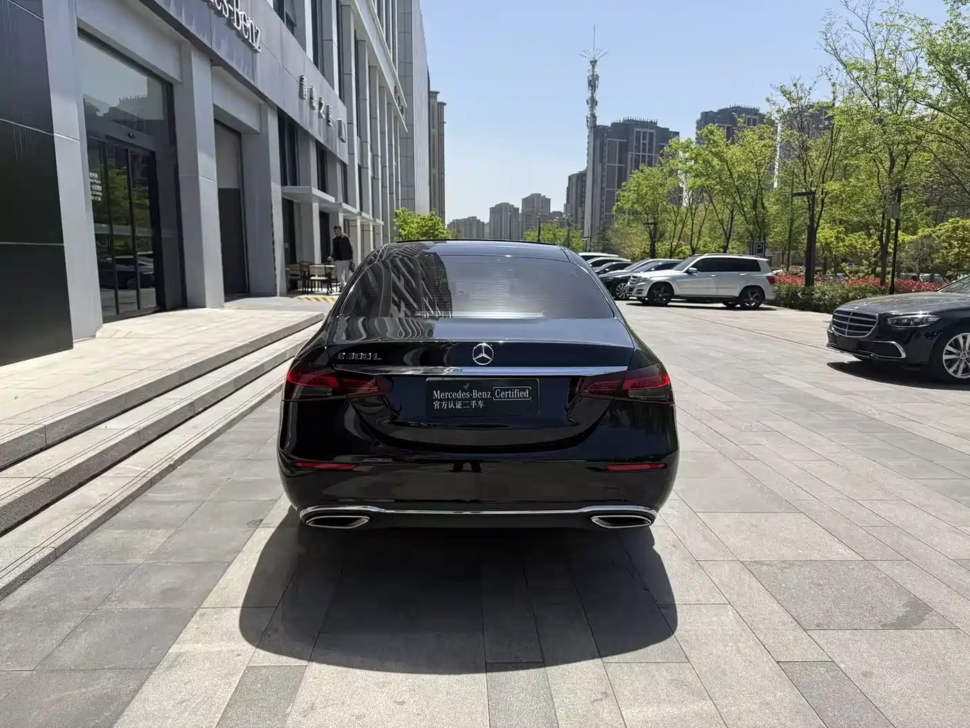 Mercedes-Benz E-Class 2022 E 300 L Fashion фото 4