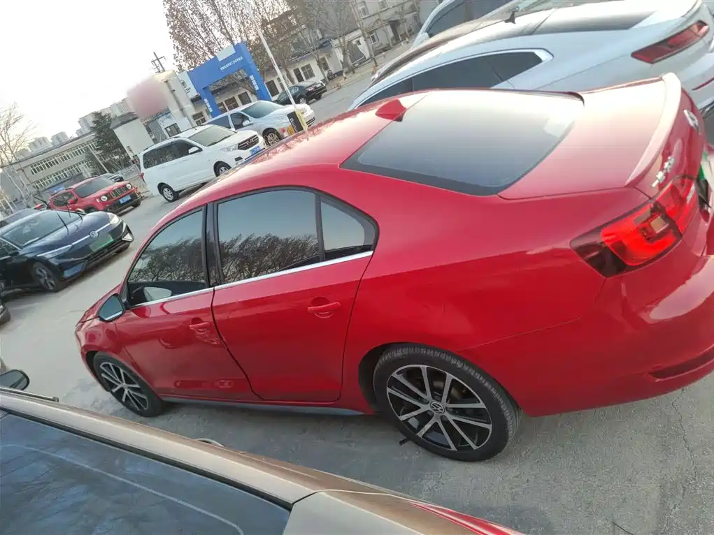 Volkswagen Sagitar 2013 2.0TSI GLI фото 21