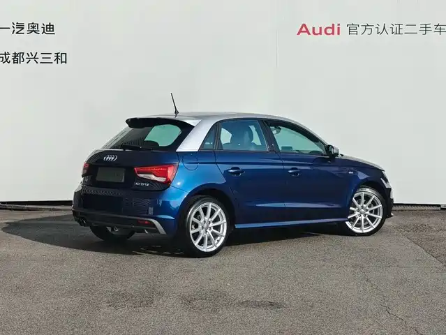Audi A1 2016 30 TFSI Sportback S Line Sport Edition — фото 4