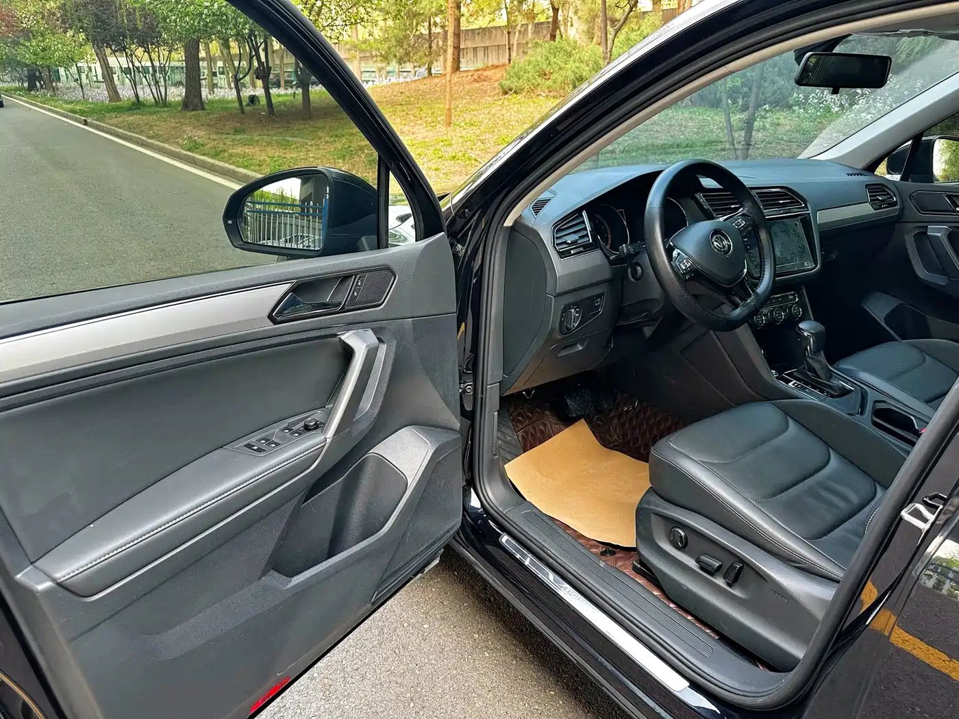 Volkswagen Tiguan L 2020 330TSI Auto 2WD Panorama Comfort China VI фото 9