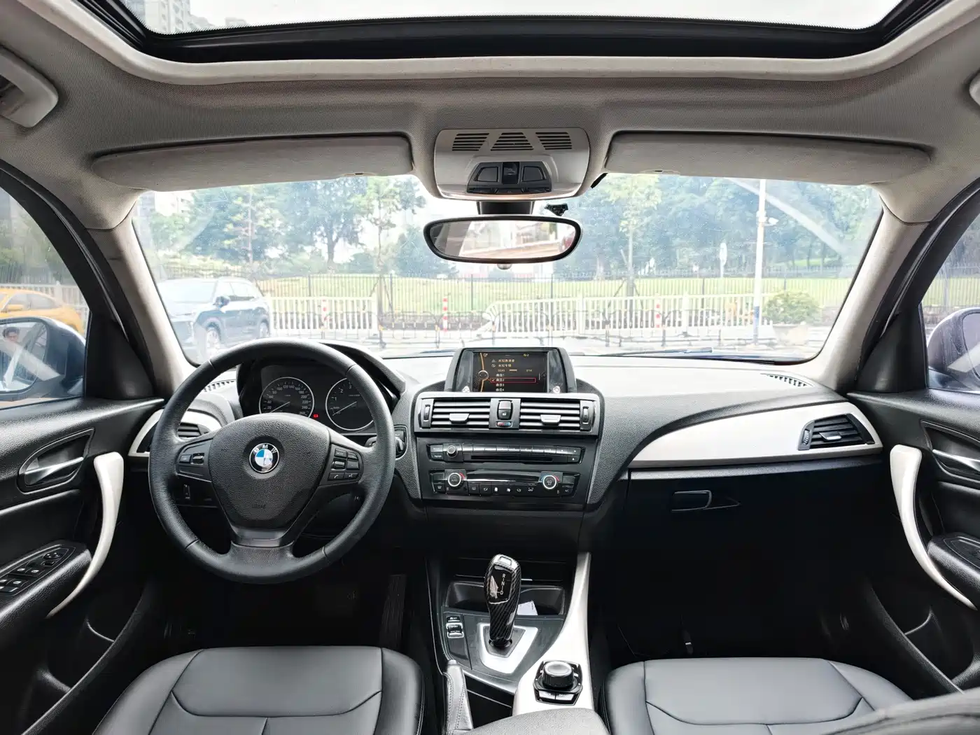BMW 1 Series (Import) 2013 Facelift 118i Leading Model фото 5
