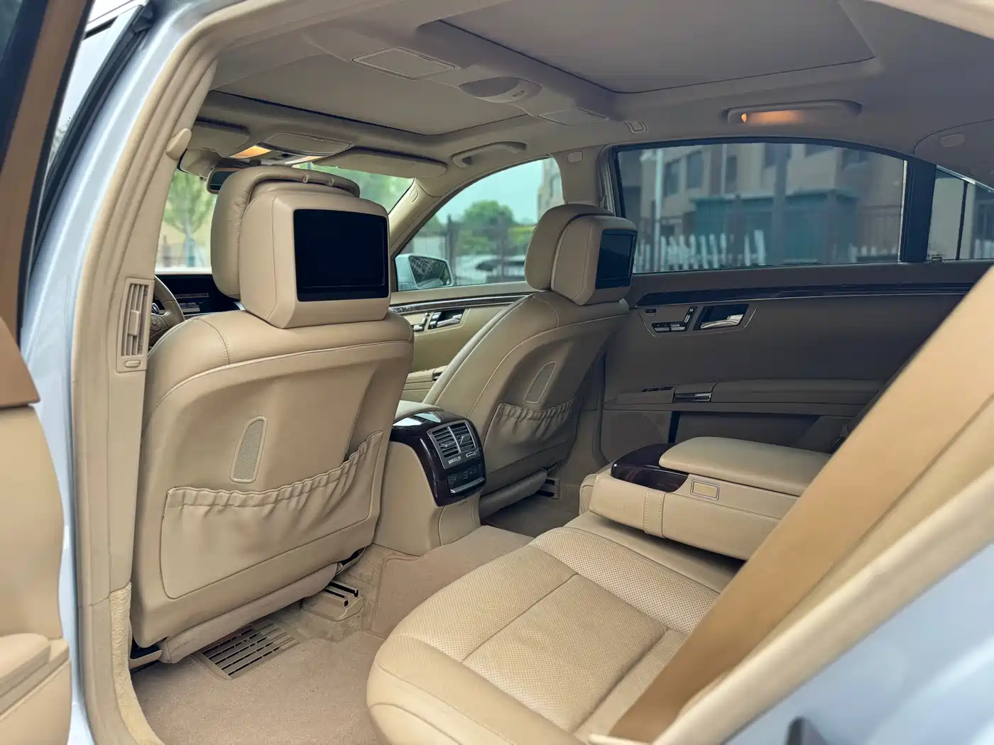 Mercedes-Benz S-Class 2010 S 350 L Luxury фото 12