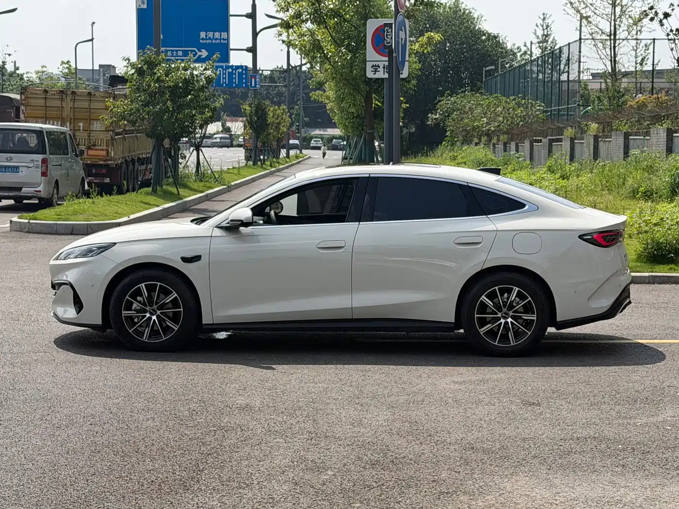 BYD Seal 06 New Energy 2025 2025 DM-i Smart Drive Edition 120KM Prestige