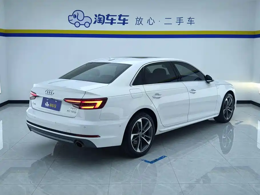 Фото 3 - Audi A4L