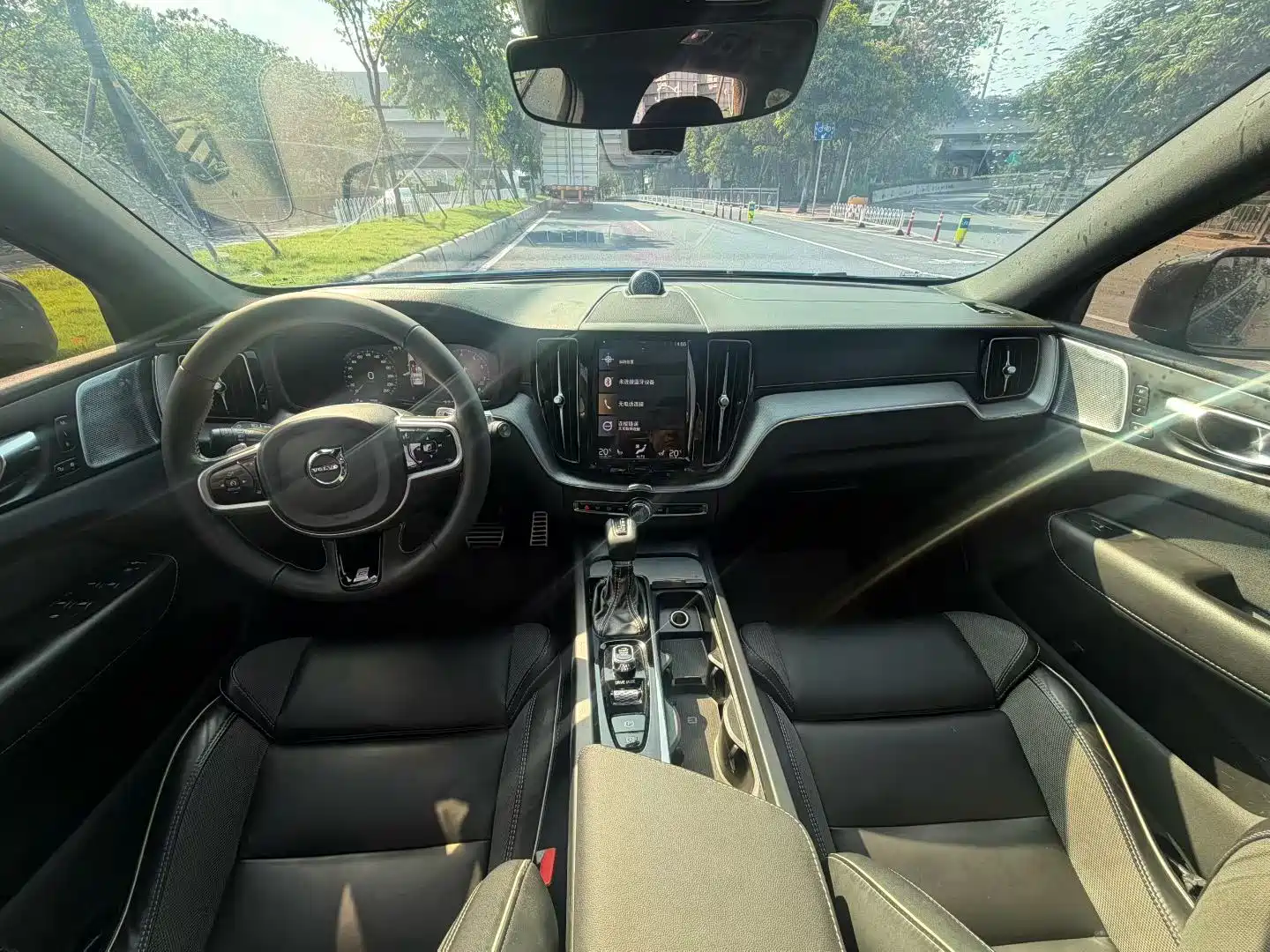 Photo 9 - Volvo XC60