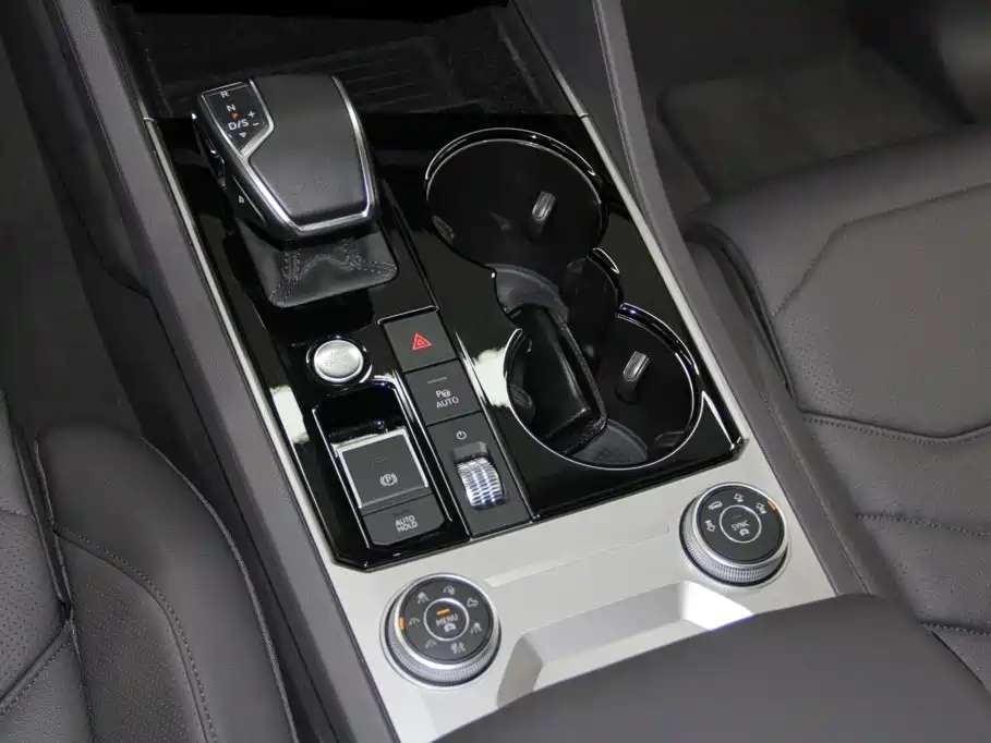 Photo 18 - Volkswagen Touareg