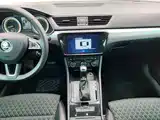 Фото 13 - Škoda Superb