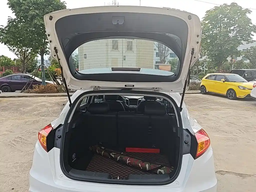 Changan Eado XT 2018 2016 1.6L Manual Stylish Cool Edition