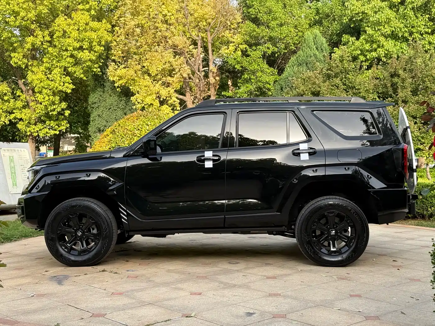 Tank 400 New Energy 2024 Hi4-T Off-Road Edition фото 3