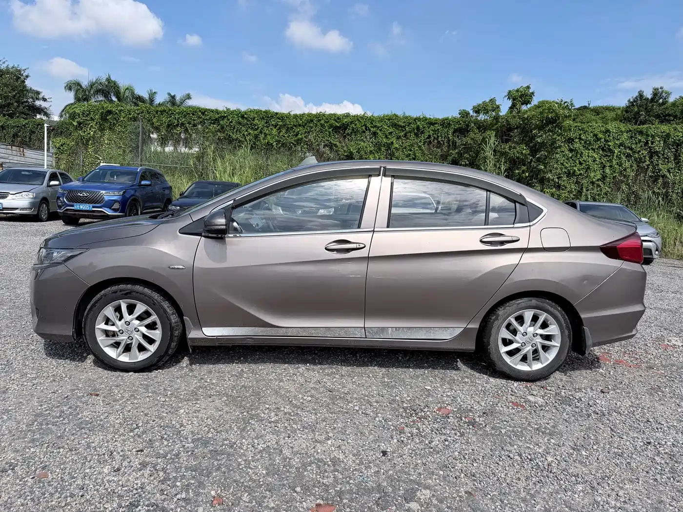 Honda Greiz 2017 2016 1.5L Manual Classic Edition