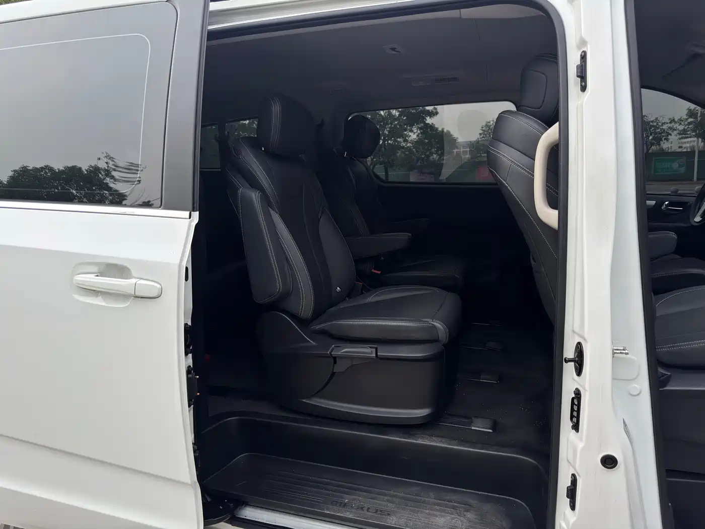 SAIC Maxus Maxus G20 2023 ES 2.0T Gasoline Automatic Value Touring Edition фото 6