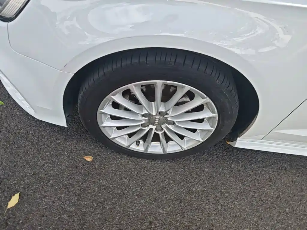 Фото 23 - Audi A3