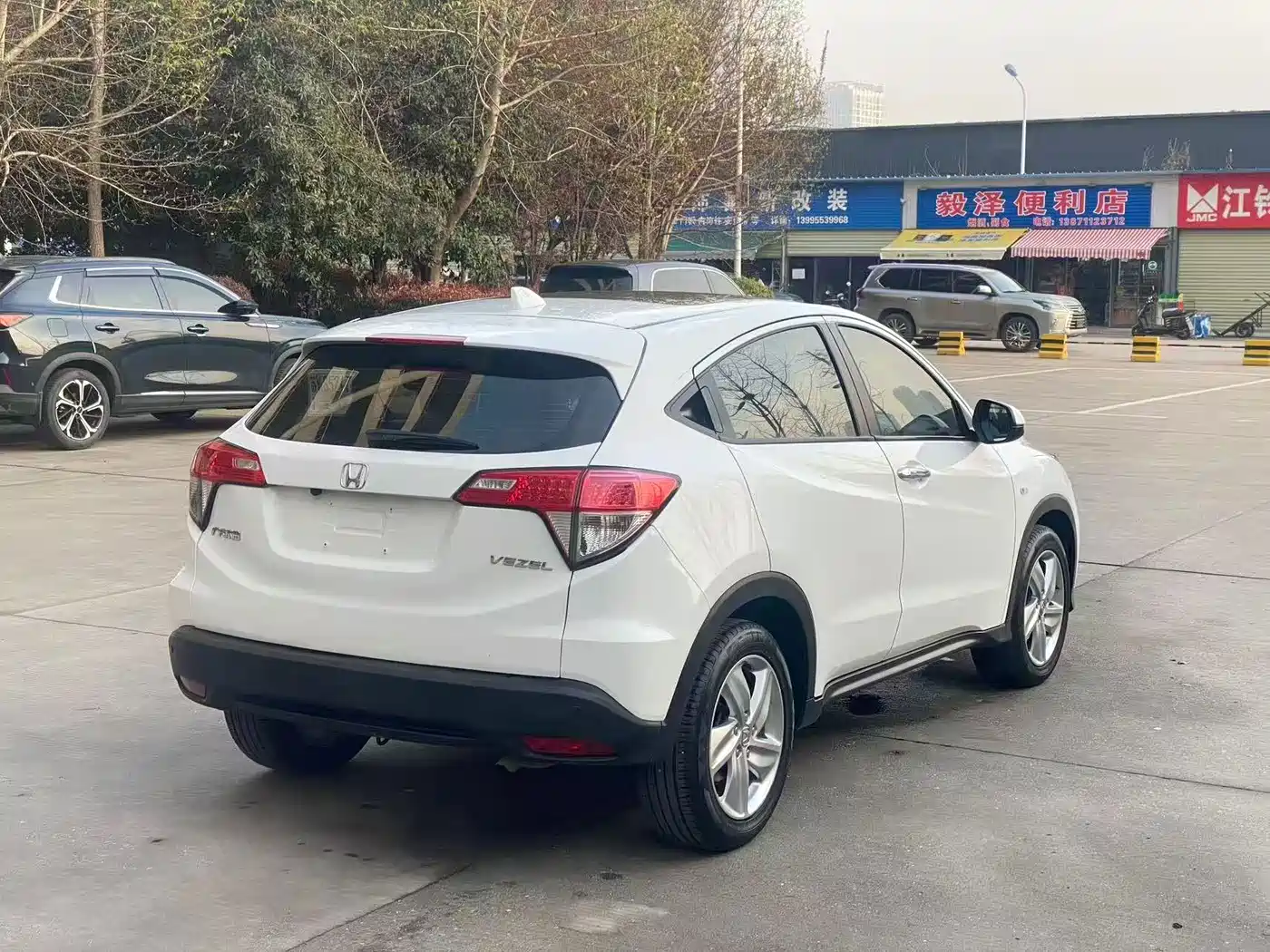 Фото 6 - Honda Vezel