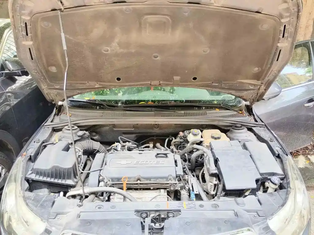 Chevrolet Cruze 2010 2009 1.8L SX AT