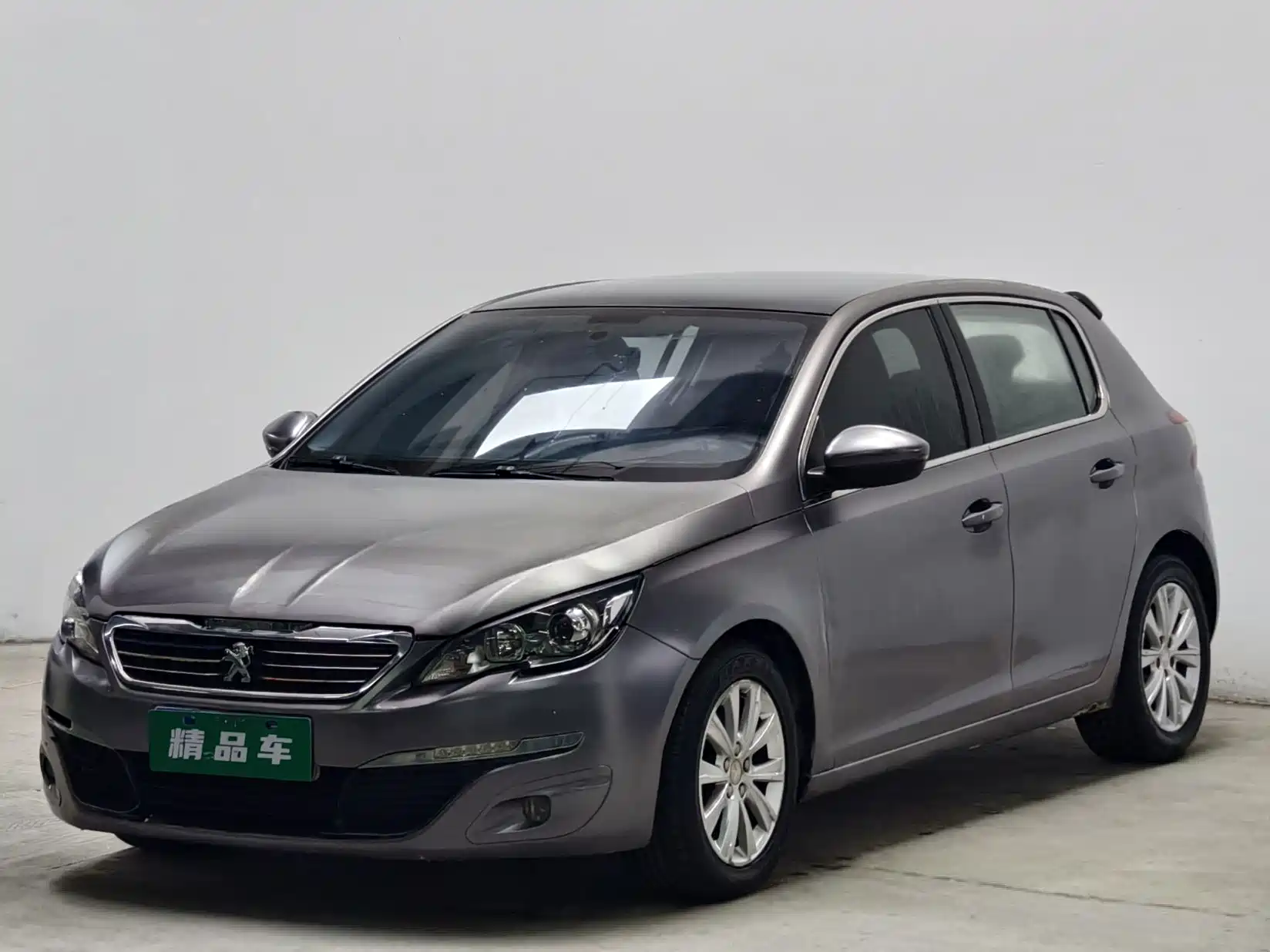 Photo 1 - Peugeot 308S