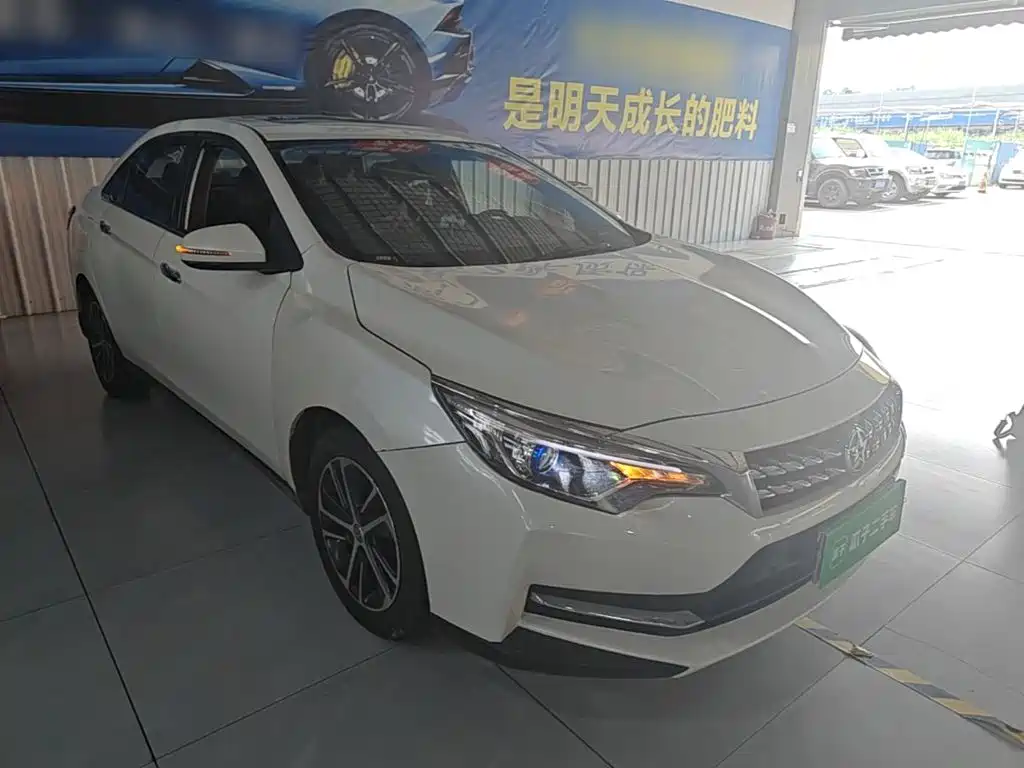 Venucia D60 2018 2018 1.6L CVT Smart Elite Edition