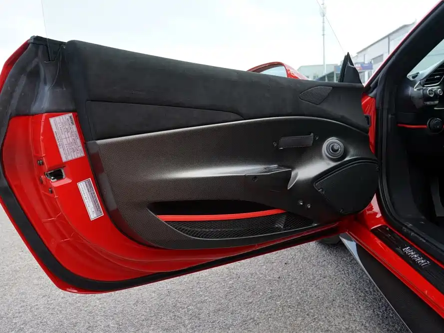 Ferrari 488 2019 2018 488 Pista