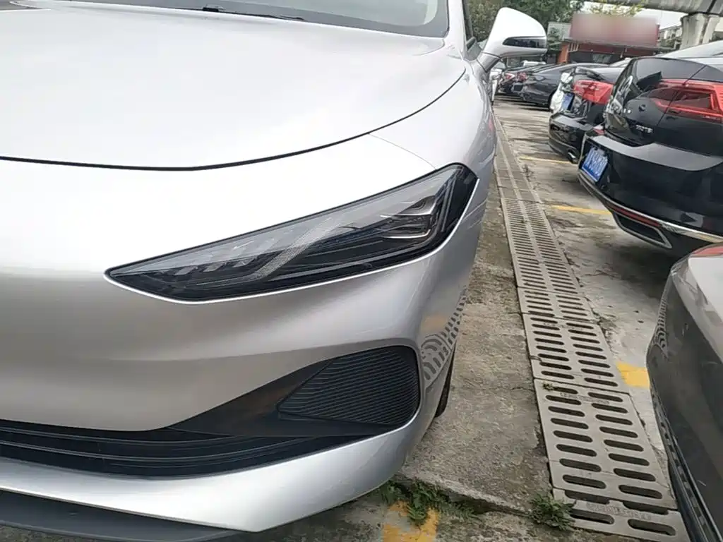 Фото 24 - Roewe D7