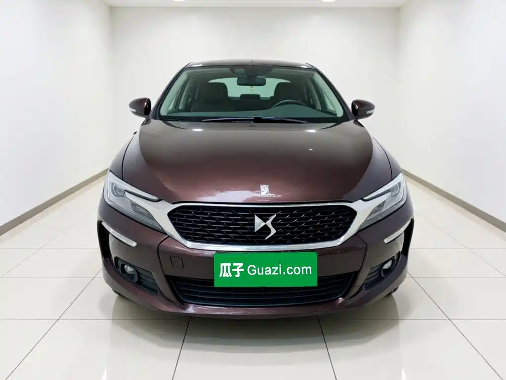 DS 5LS 2018 2018 30THP Fashion Edition