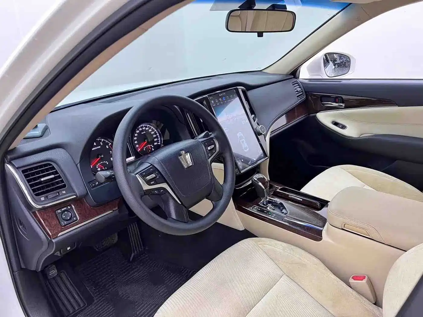 Toyota Crown 2019 2018 2.0T Pioneer Edition