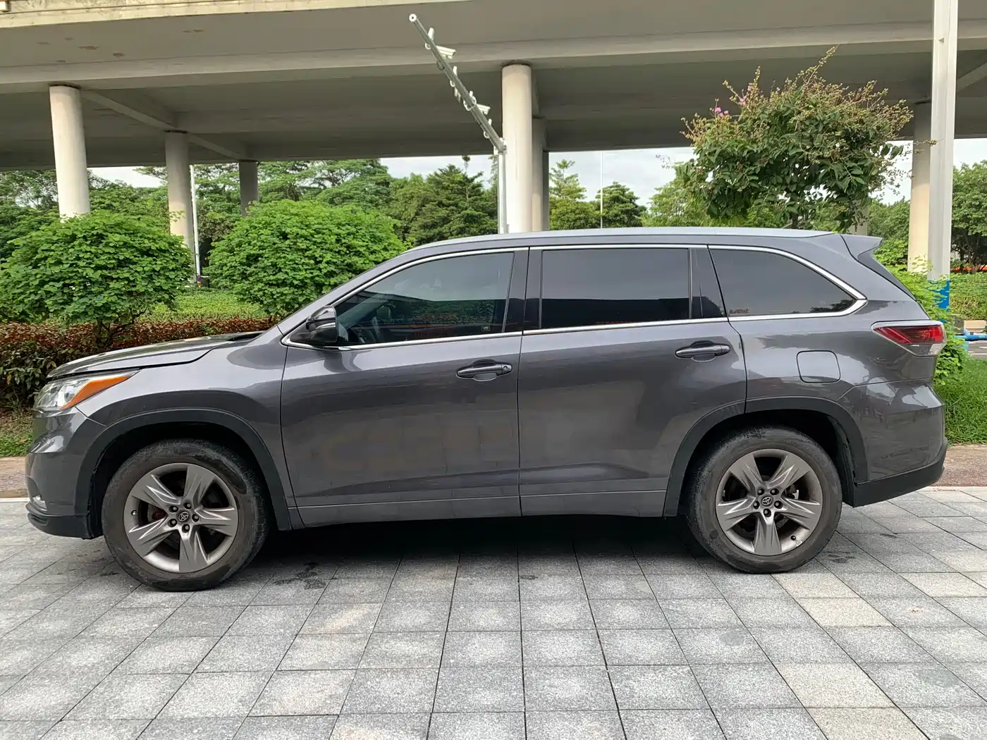 Toyota Highlander 2015 2.0T AWD Luxury Edition 7-seater фото 4