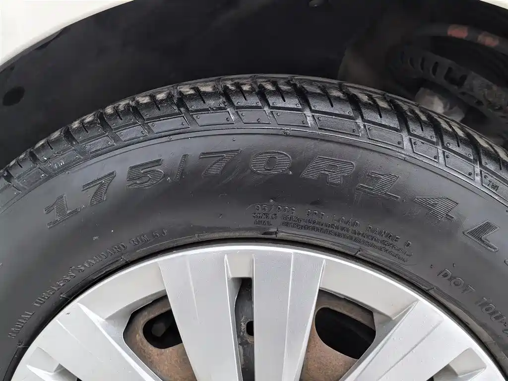 Volkswagen Santana 2013 1.6L Manual Trend Edition фото 24