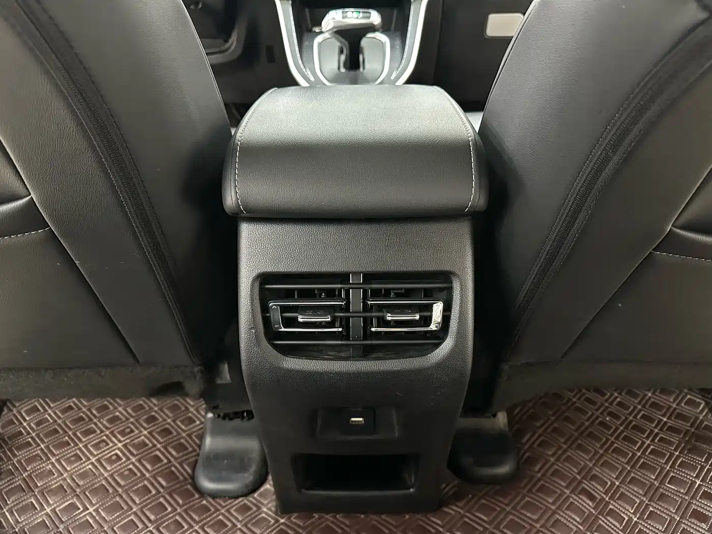 Haval M6 2023 2021 PLUS 1.5T DCT Luxury Smart Connect
