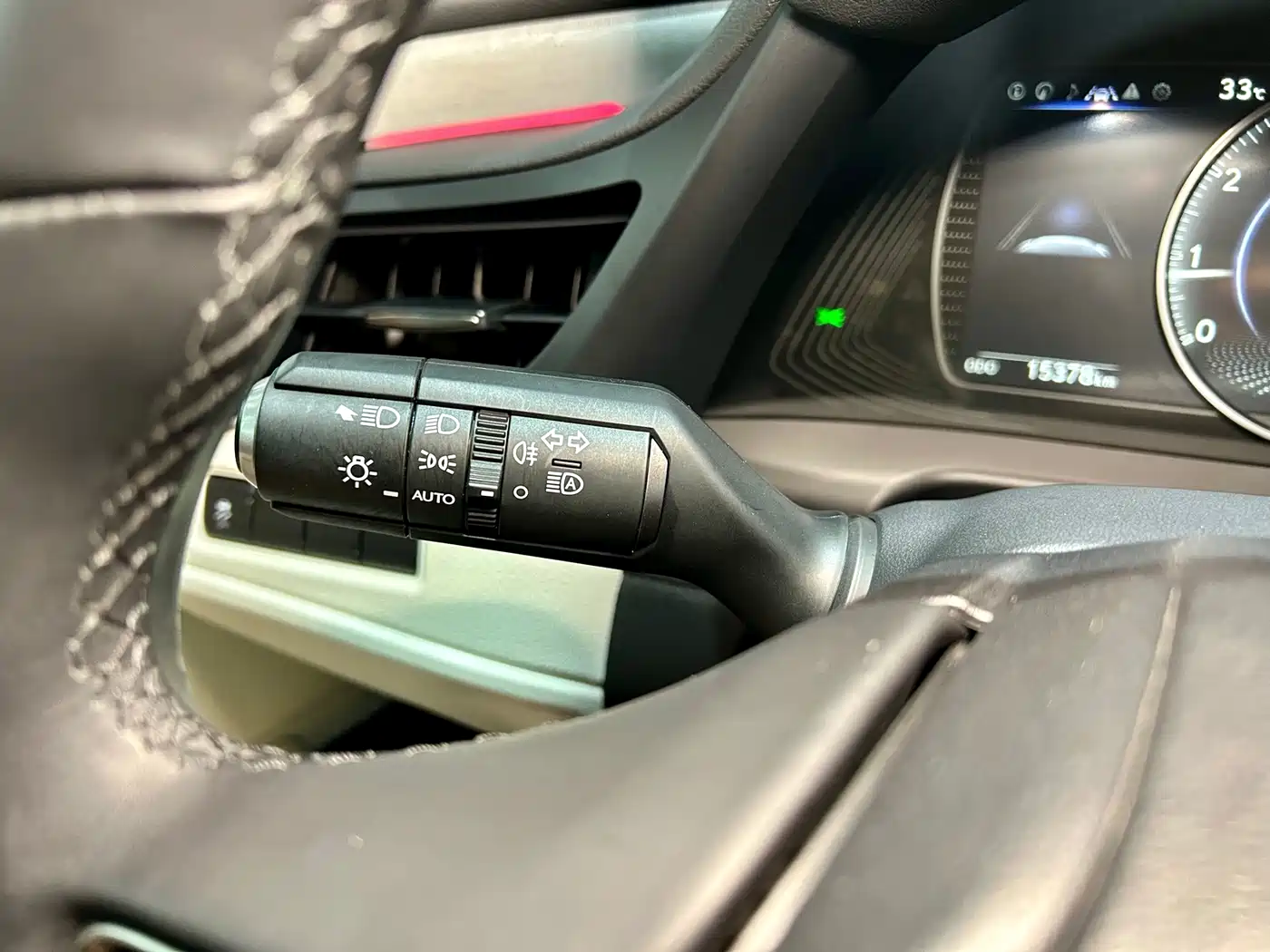 Lexus ES 2025 2025 200 Ultimate Edition