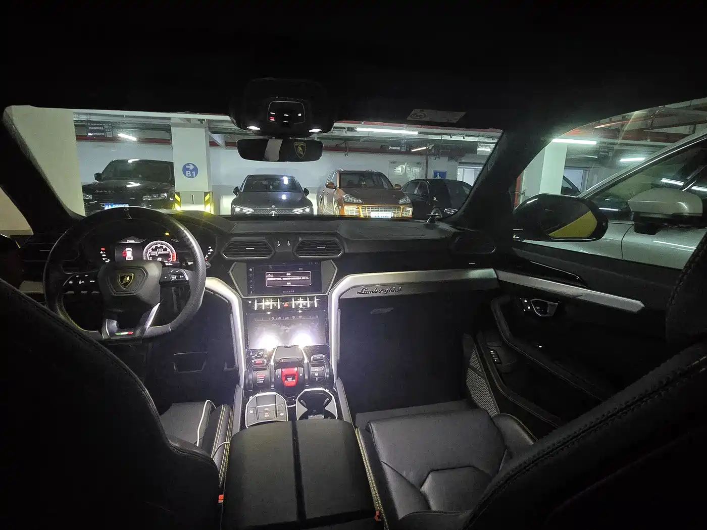 Lamborghini Urus 2018 4.0T V8 фото 3