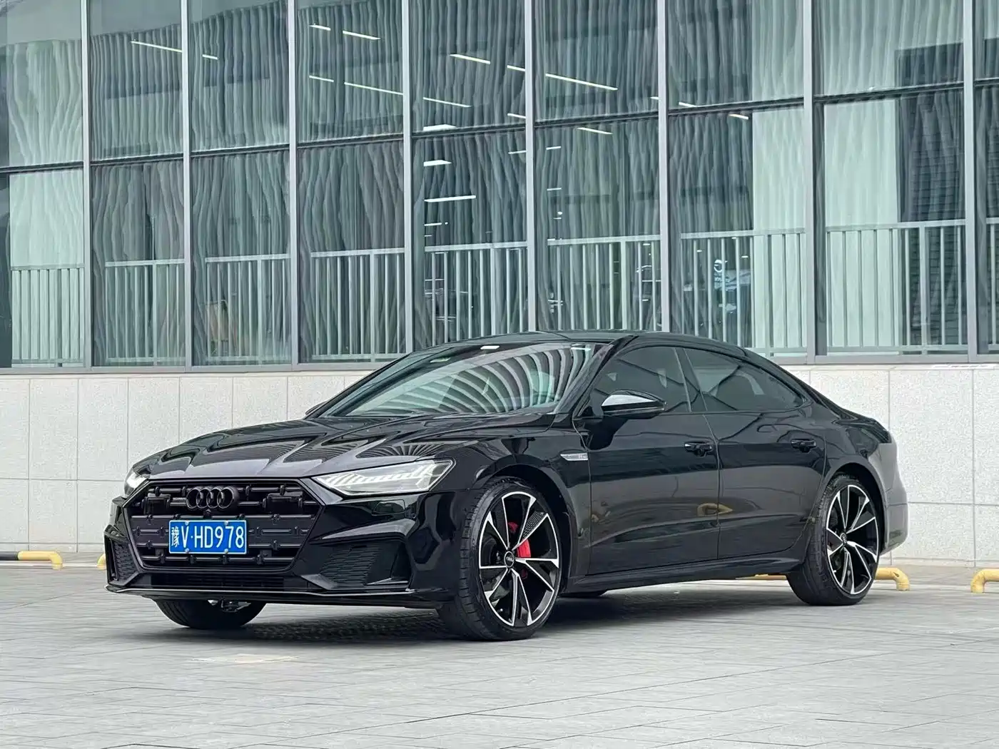 Audi A7L 2022 2022 45 TFSI quattro S-line Black Warrior Edition