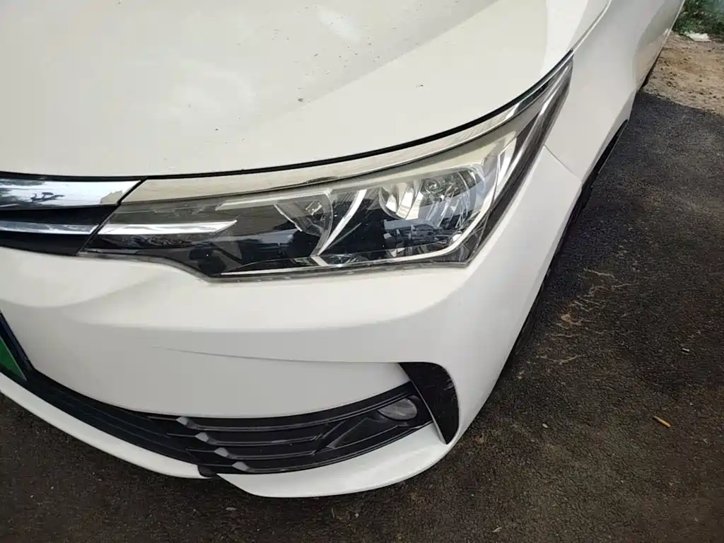 Фото 24 - Toyota Corolla